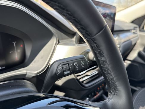 Used 2023 Ford Escape Active image 30