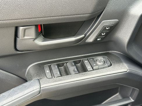 Certified 2025 Toyota 4Runner TRD Off-Road Premium image 30