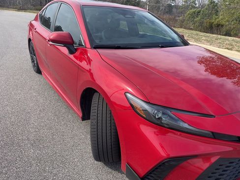 Used 2025 Toyota Camry SE w/ Multimedia Upgrade Package image 6