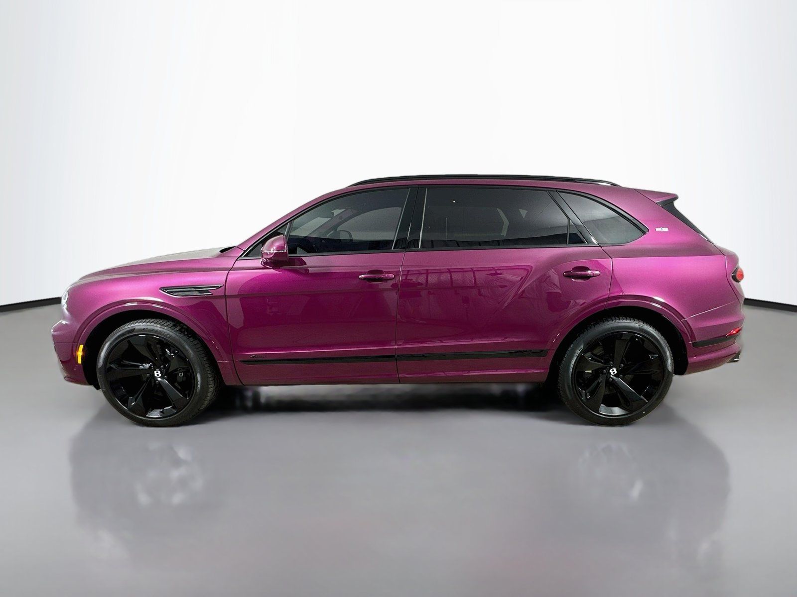 Used 2023 Bentley Bentayga Extended Wheelbase AWD/4WD image 11