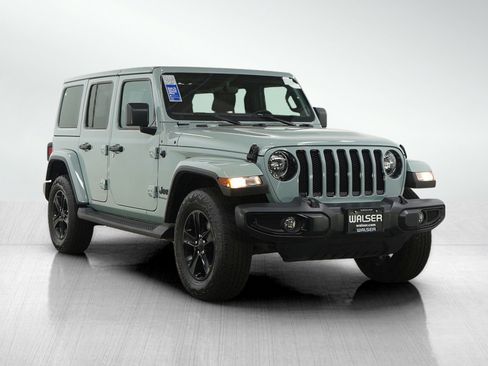 Used 2023 Jeep Wrangler Unlimited Sahara AWD/4WD image 7