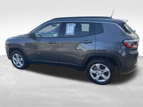 Used 2024 Jeep Compass Latitude AWD/4WD image 24