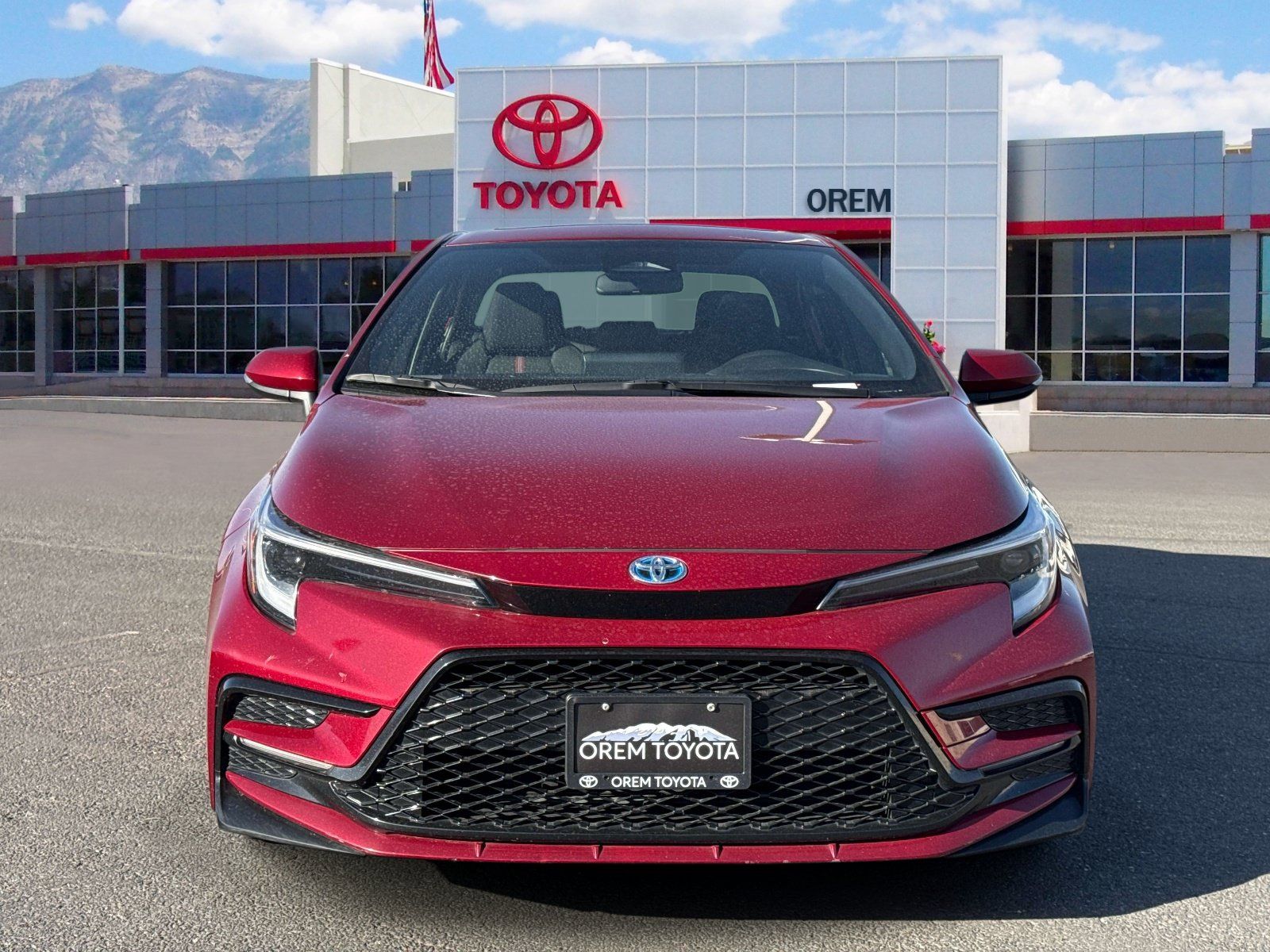 Used 2024 Toyota Corolla SE w/ SE Package FWD image 2
