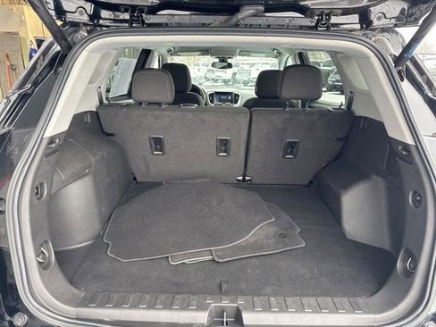 Used 2022 GMC Terrain SLE w/ Driver Convenience Package image 21