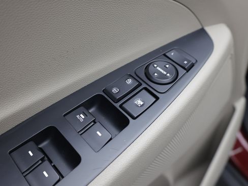 Used 2019 Hyundai Tucson Value FWD image 15