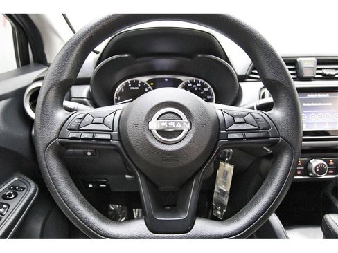 Used 2025 Nissan Versa S w/ Trunk Package image 11