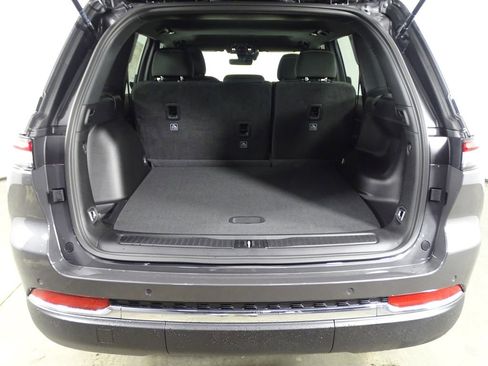 New 2025 Jeep Grand Cherokee Laredo X image 14