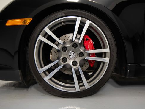 Used 2011 Porsche Boxster Spyder image 10