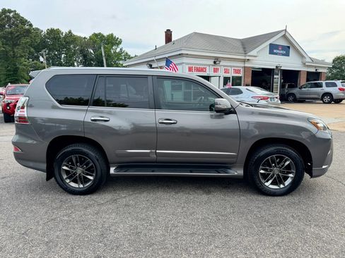 Used 2014 Lexus GX 460 w/ Premium Package AWD/4WD image 6