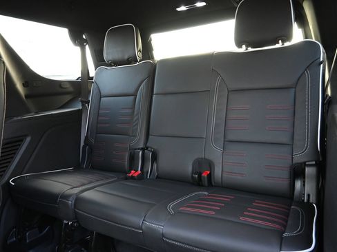 Certified 2026 GMC Yukon AT4 Ultimate AWD/4WD image 21