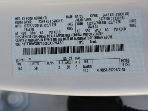 Used 2025 Ford F350 Lariat image 31