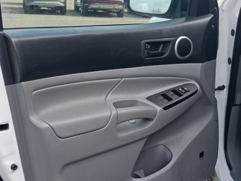Used 2012 Toyota Tacoma 4x4 Double Cab w/ TRD Off-Road Pkg image 14