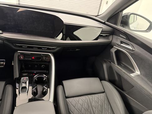 Used 2025 Audi SQ5 Premium Plus AWD/4WD image 27