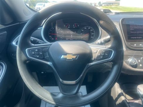 Used 2022 Chevrolet Malibu LS FWD image 19