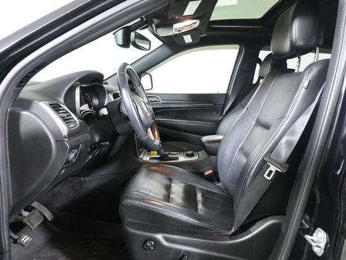 Used 2018 Jeep Grand Cherokee Limited AWD/4WD image 3