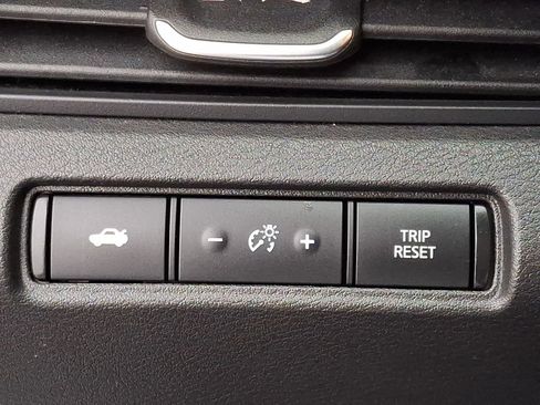 Used 2024 Nissan Altima 2.5 SV image 25