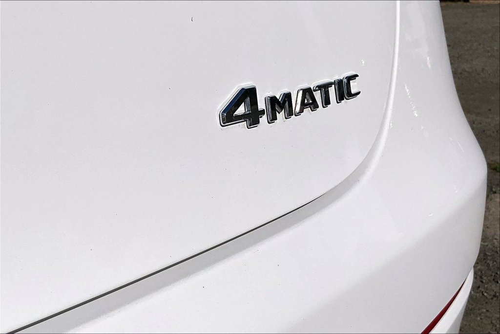 Used 2018 Mercedes-Benz GLC 300 4MATIC Coupe image 11