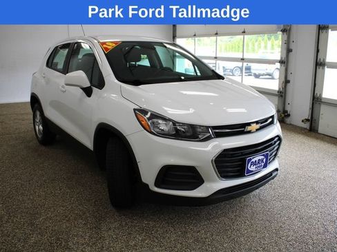 Used 2018 Chevrolet Trax LS AWD/4WD image 8