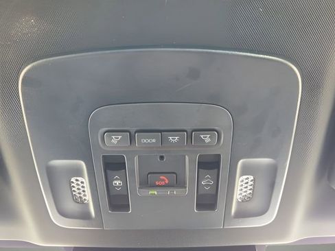 Used 2025 Toyota Camry XSE image 32