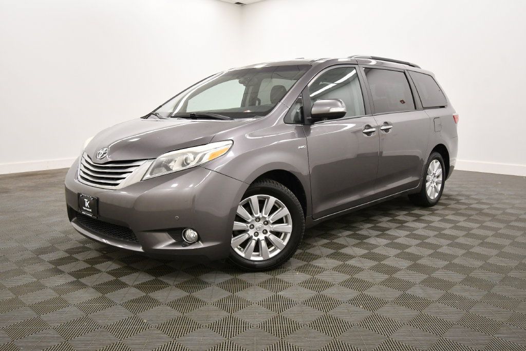 Used 2017 Toyota Sienna Limited Premium w/ Cargo Management Package AWD/4WD image 2