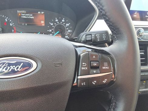 Used 2022 Ford Escape SE w/ Cold Weather Package image 16