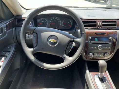 Used 2012 Chevrolet Impala LTZ FWD image 12