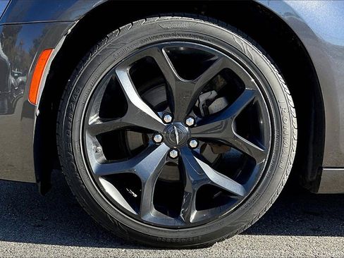 Used 2023 Chrysler 300 S image 9