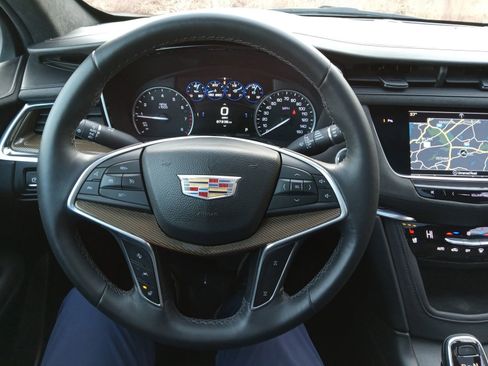 Used 2017 Cadillac XT5 Platinum image 14