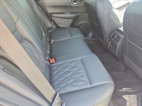 Used 2024 Nissan Rogue Platinum w/ Platinum Premium Package FWD image 24