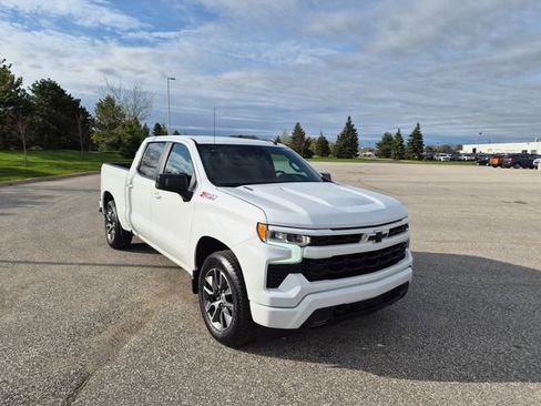 Used 2023 Chevrolet Silverado 1500 RST AWD/4WD image 3