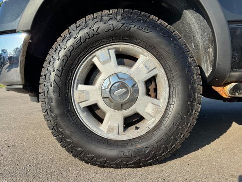 Used 2013 Ford F150 XLT w/ Mid Equipment Group AWD/4WD image 13
