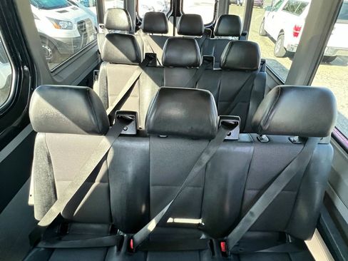 Used 2016 Mercedes-Benz Sprinter 2500 image 13