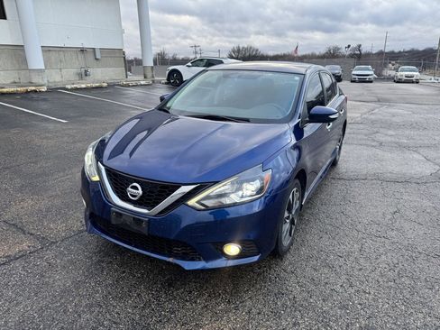 Used 2017 Nissan Sentra SR image 3