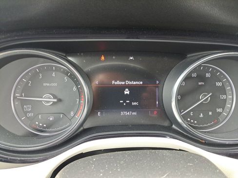 Used 2021 Buick Encore GX Essence w/ Advanced Technology Package FWD image 25