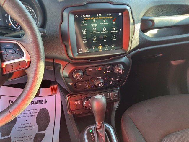 Used 2023 Jeep Renegade Latitude AWD/4WD image 17