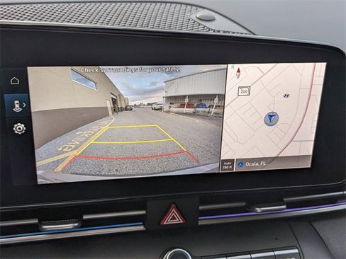 Certified 2025 Hyundai Elantra Sport image 31