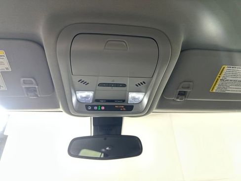 Used 2022 GMC Terrain SLT w/ Elevation Edition image 24