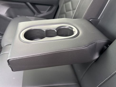 Certified 2024 Volkswagen Atlas SE image 17