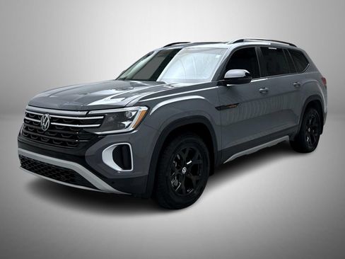 Used 2025 Volkswagen Atlas Peak Edition SE AWD/4WD image 1