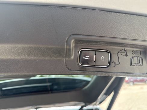 Used 2022 Ford Explorer Limited w/ Class IV Trailer Tow Package image 24