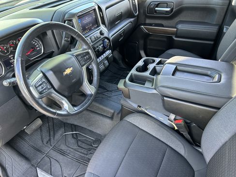 Used 2022 Chevrolet Silverado 1500 LT w/ Convenience Package II AWD/4WD image 16