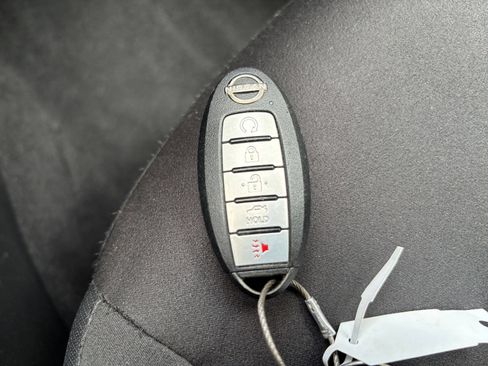 Used 2025 Nissan Altima 2.5 SV FWD image 21