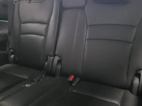 Used 2020 Honda Pilot Touring image 7