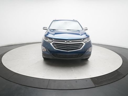 Used 2020 Chevrolet Equinox Premier w/ LPO, Floor Liner Package FWD image 11