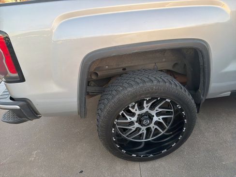 Used 2018 GMC Sierra 1500 Denali w/ Denali Ultimate Package image 11