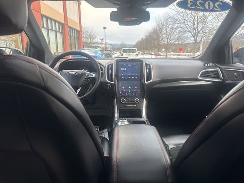 Used 2023 Ford Edge ST-Line w/ Class II Trailer Tow Package image 36