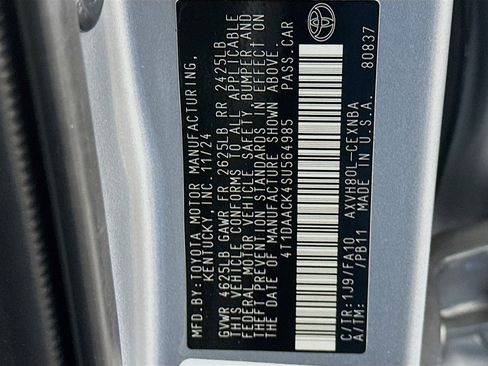 Used 2025 Toyota Camry LE image 12