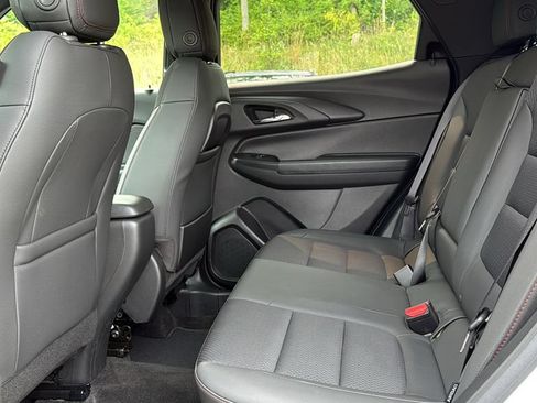 Used 2023 Chevrolet TrailBlazer RS AWD/4WD image 22