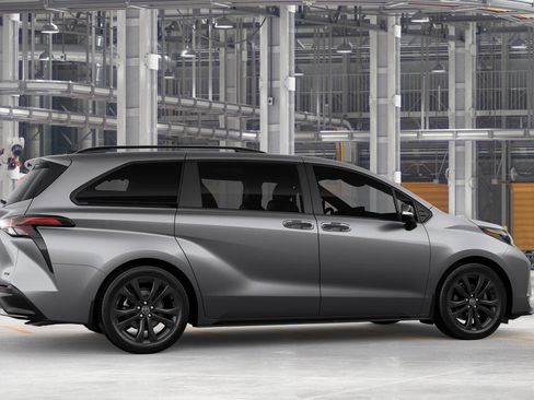 New 2026 Toyota Sienna XSE FWD image 11