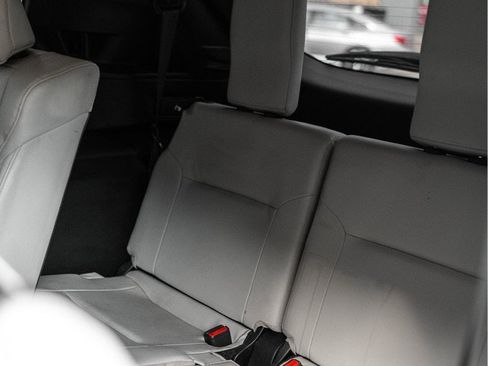 Used 2023 Mitsubishi Outlander SEL FWD image 10
